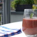 Low Carb Avocado Smoothie mit Himbeeren