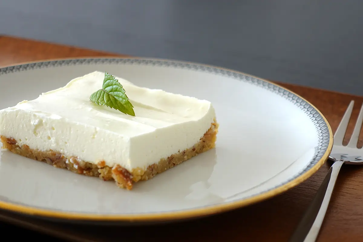 Low Carb Cheesecake mit Zitrone